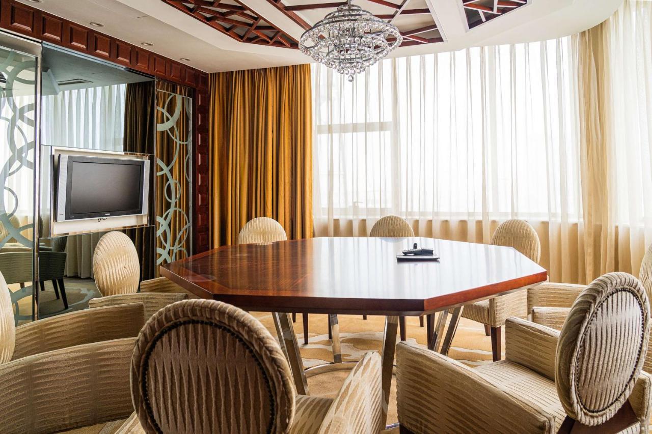 Radisson Tianjin Hotel Bagian luar foto