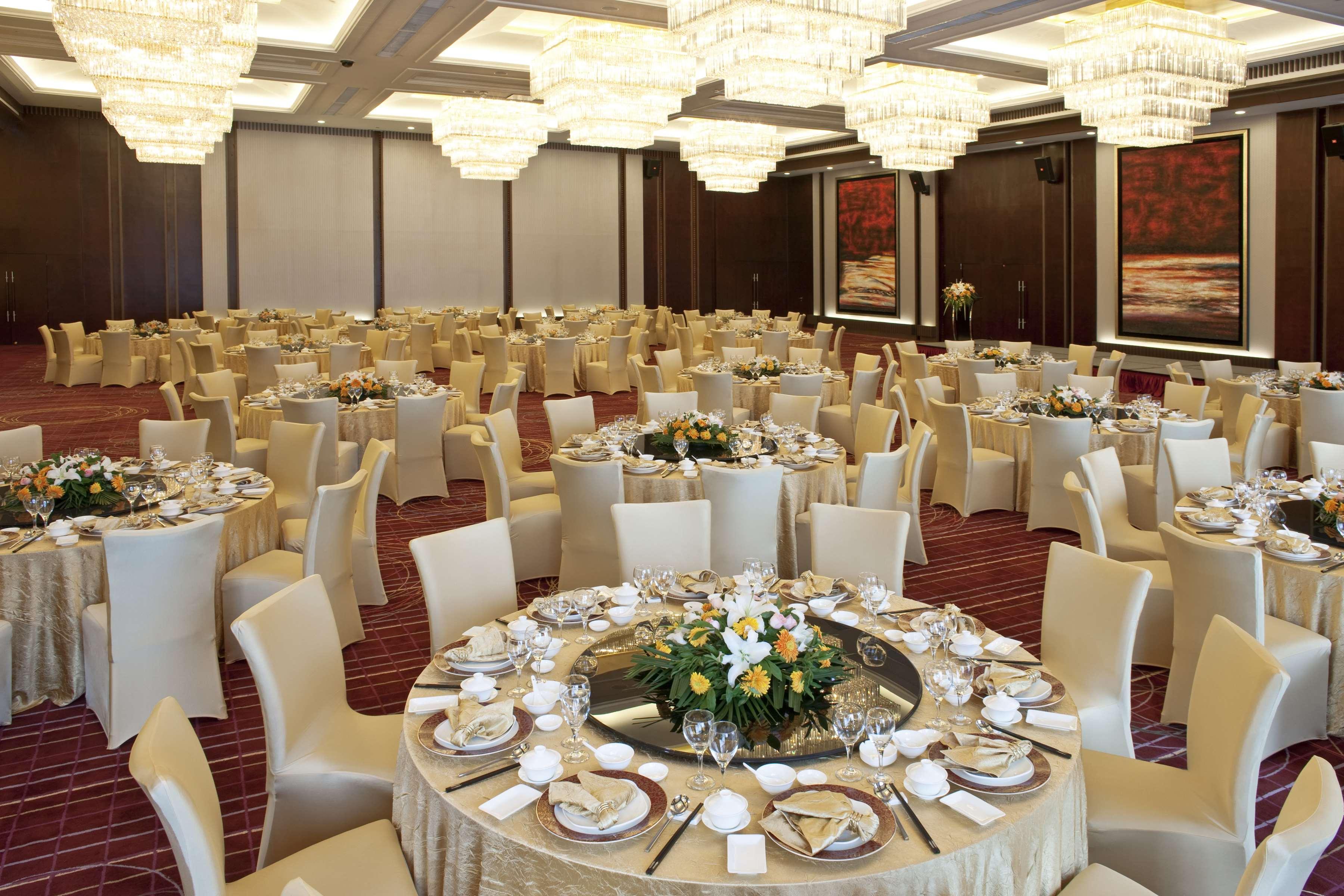 Radisson Tianjin Hotel Bagian luar foto