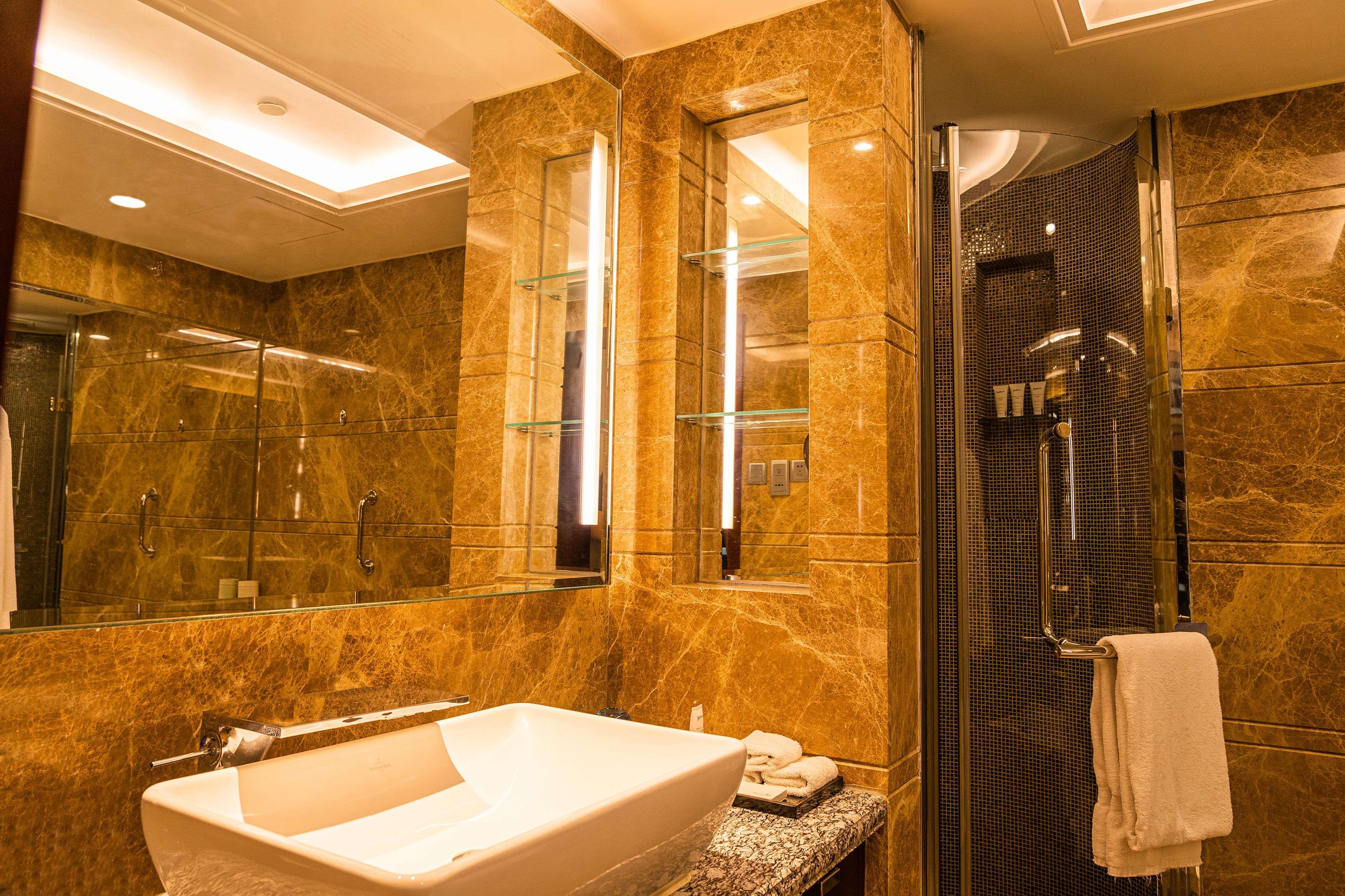 Radisson Tianjin Hotel Bagian luar foto