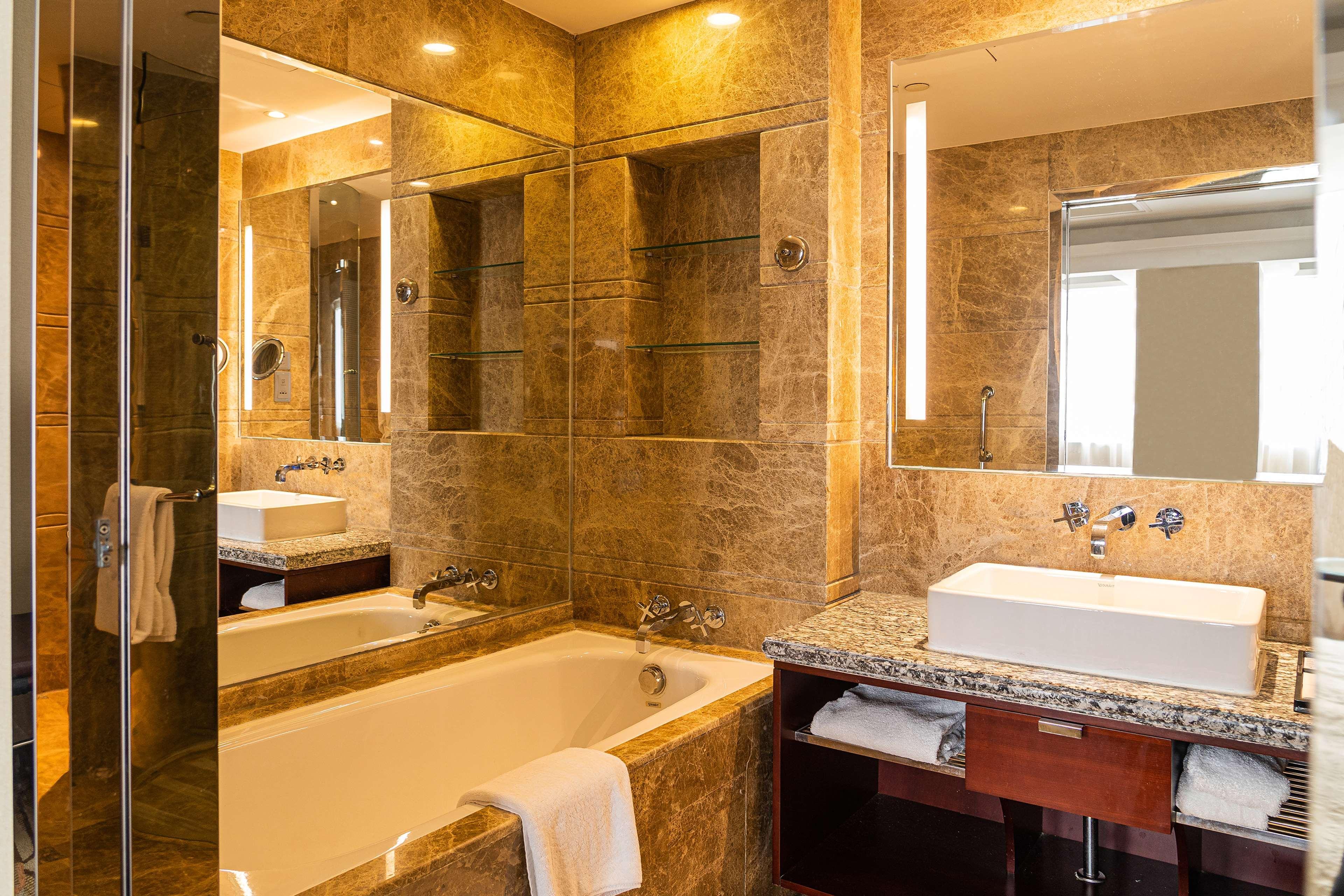 Radisson Tianjin Hotel Bagian luar foto
