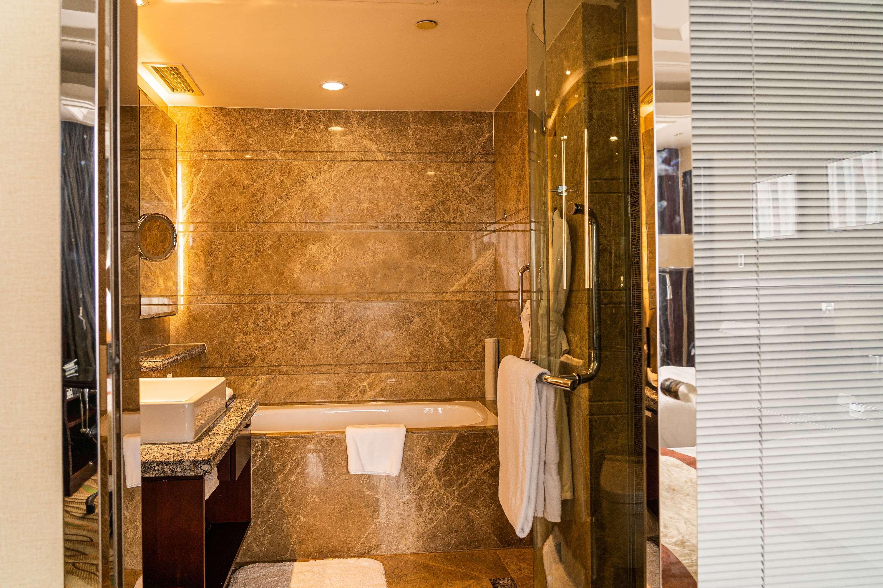 Radisson Tianjin Hotel Bagian luar foto
