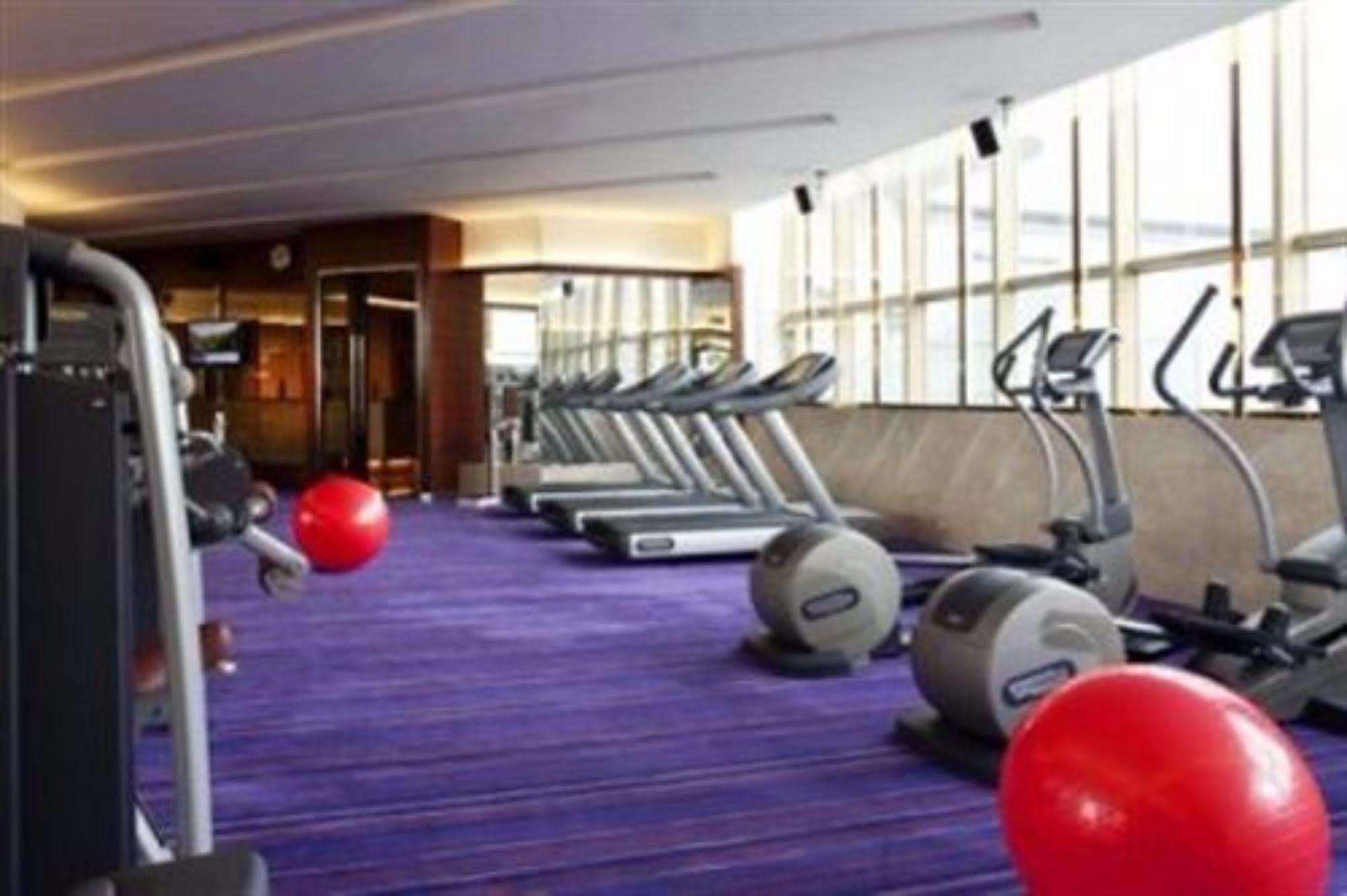 Radisson Tianjin Hotel Bagian luar foto